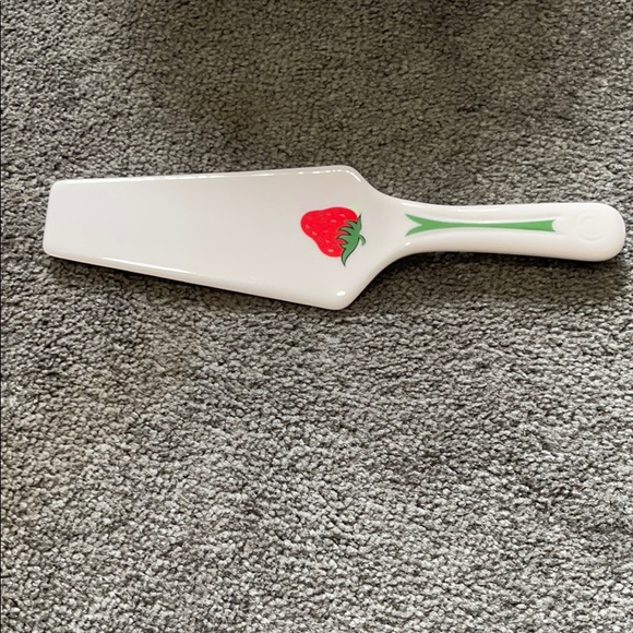 Strawberry Cake plate Vintage - Picture 4 of 4